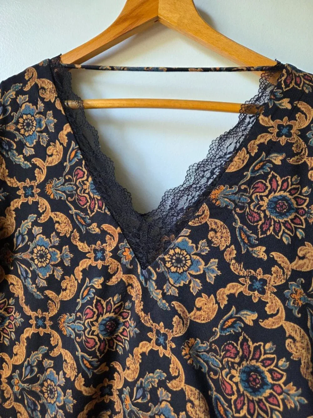 EUC LIKE NEW DAYTRIP DARK ACADEMIA LACED BOHO PRINT LONGSLEEVE TOP SIZE M